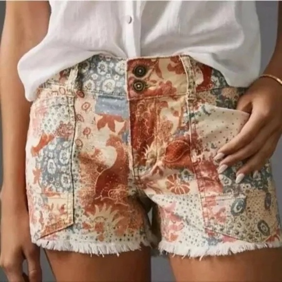 Anthropologie Pilcro Floral Patterned Low Rise Frayed Hem Shorts Size 25 - Picture 2 of 15